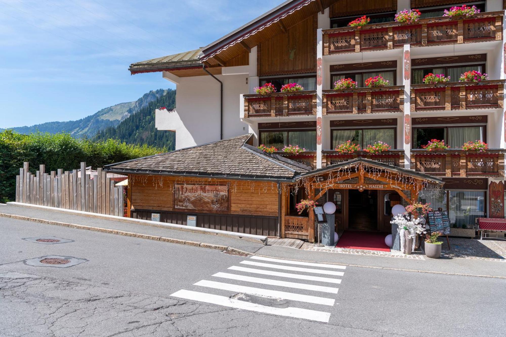 Hotel Macchi Restaurant & Spa Chatel Exterior photo